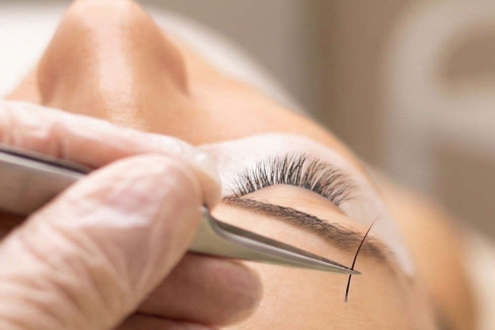 Klassische Wimpernverlängerungen